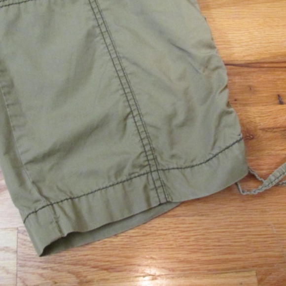 Ann Taylor Loft Khaki Cargo Pants, Size 6 - Picture 4 of 6